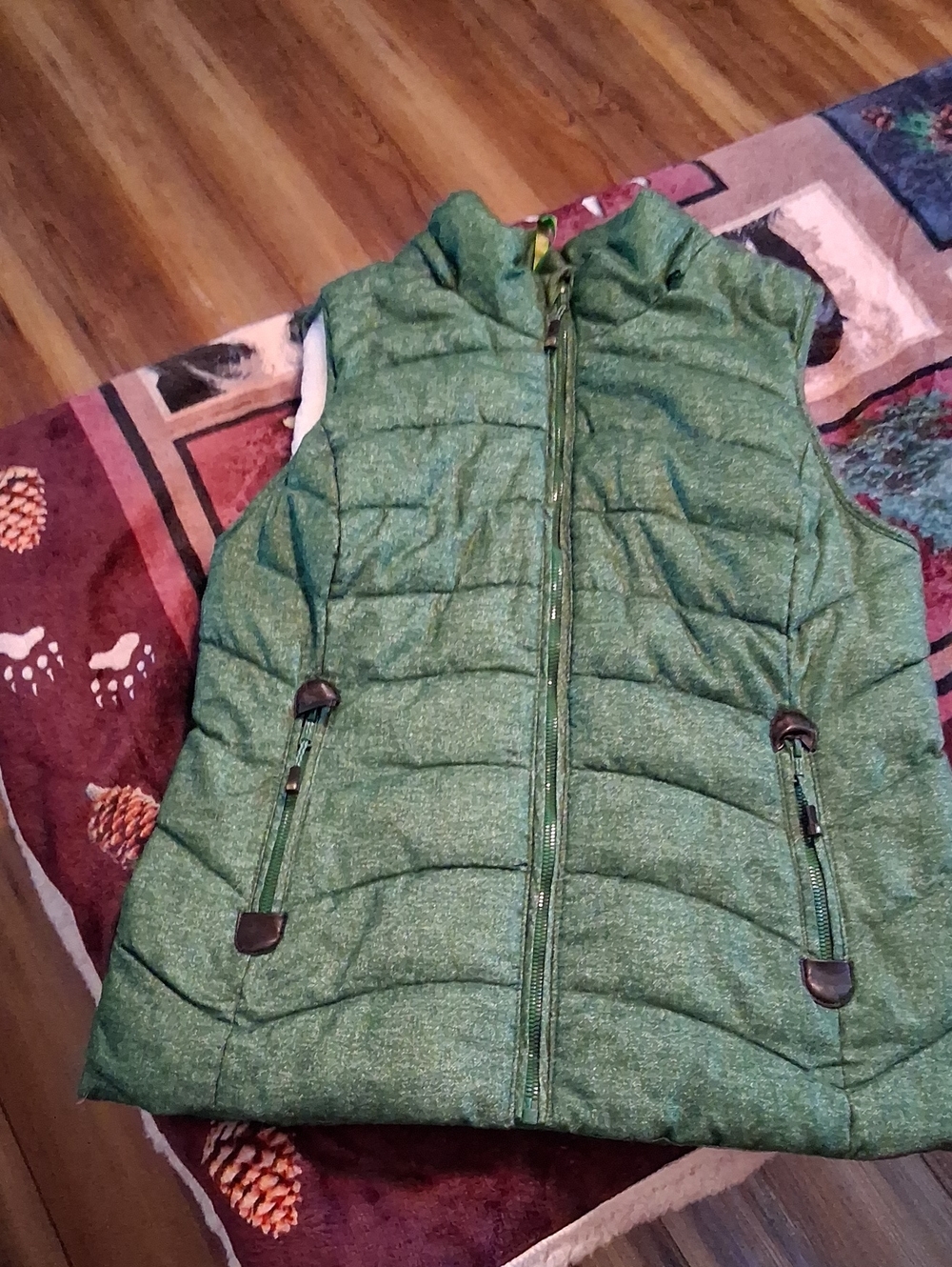 GreenTea Heathered Green Quilted Womens Vest with Zip Pockets